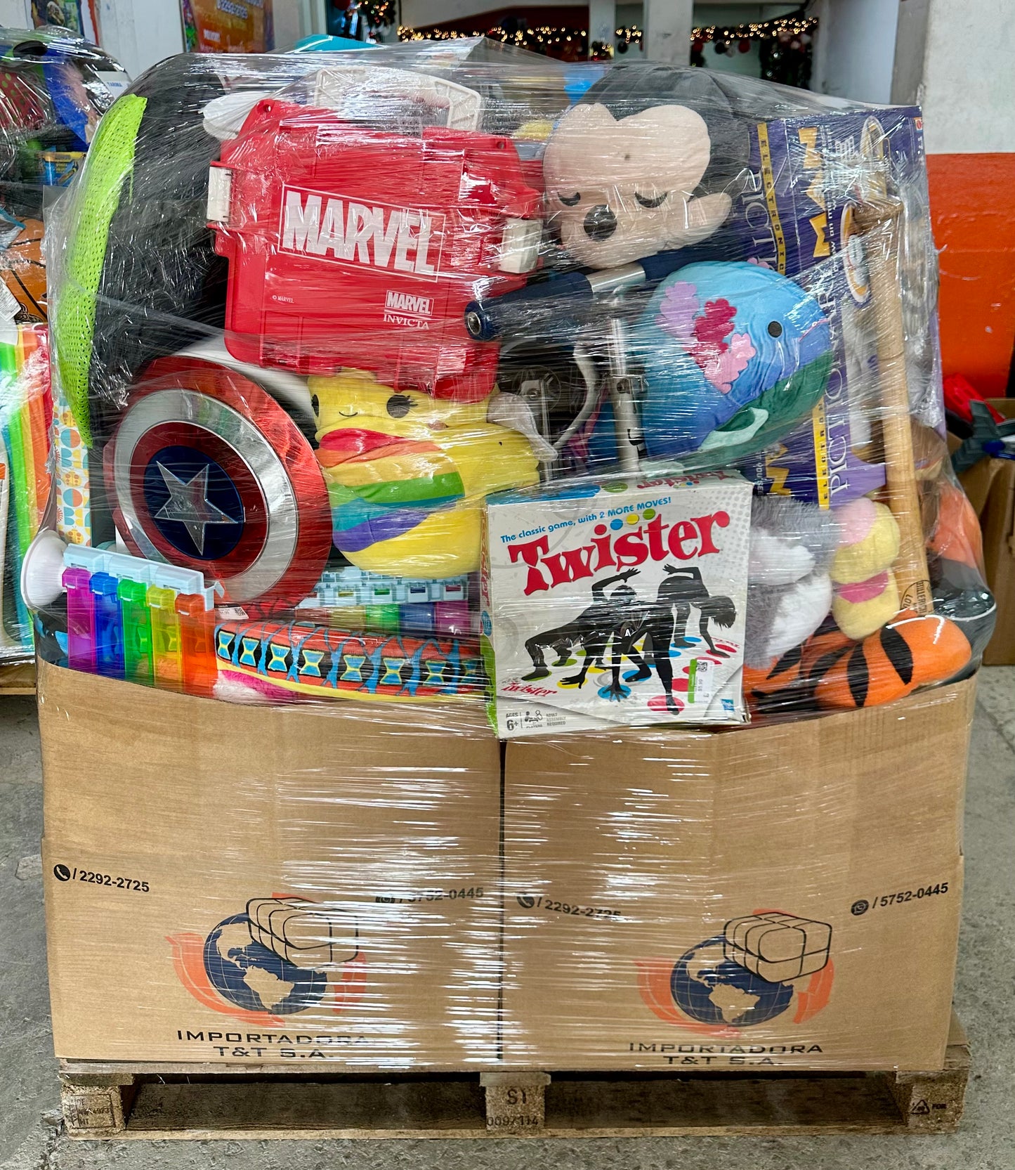 Tarima #13 juguete crudo americano usado