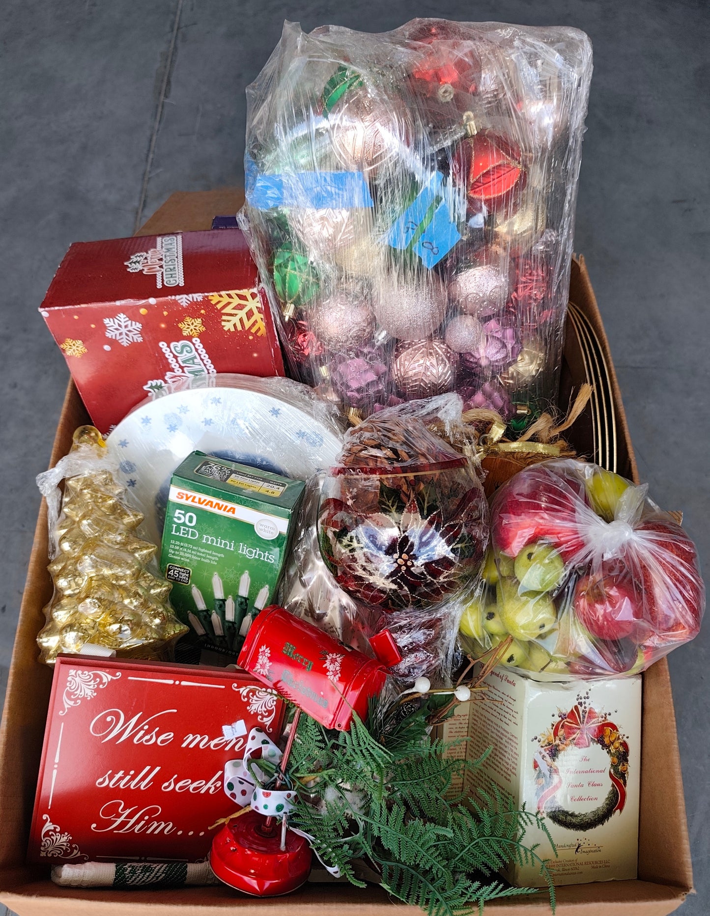 Caja#62 navideño usado americano