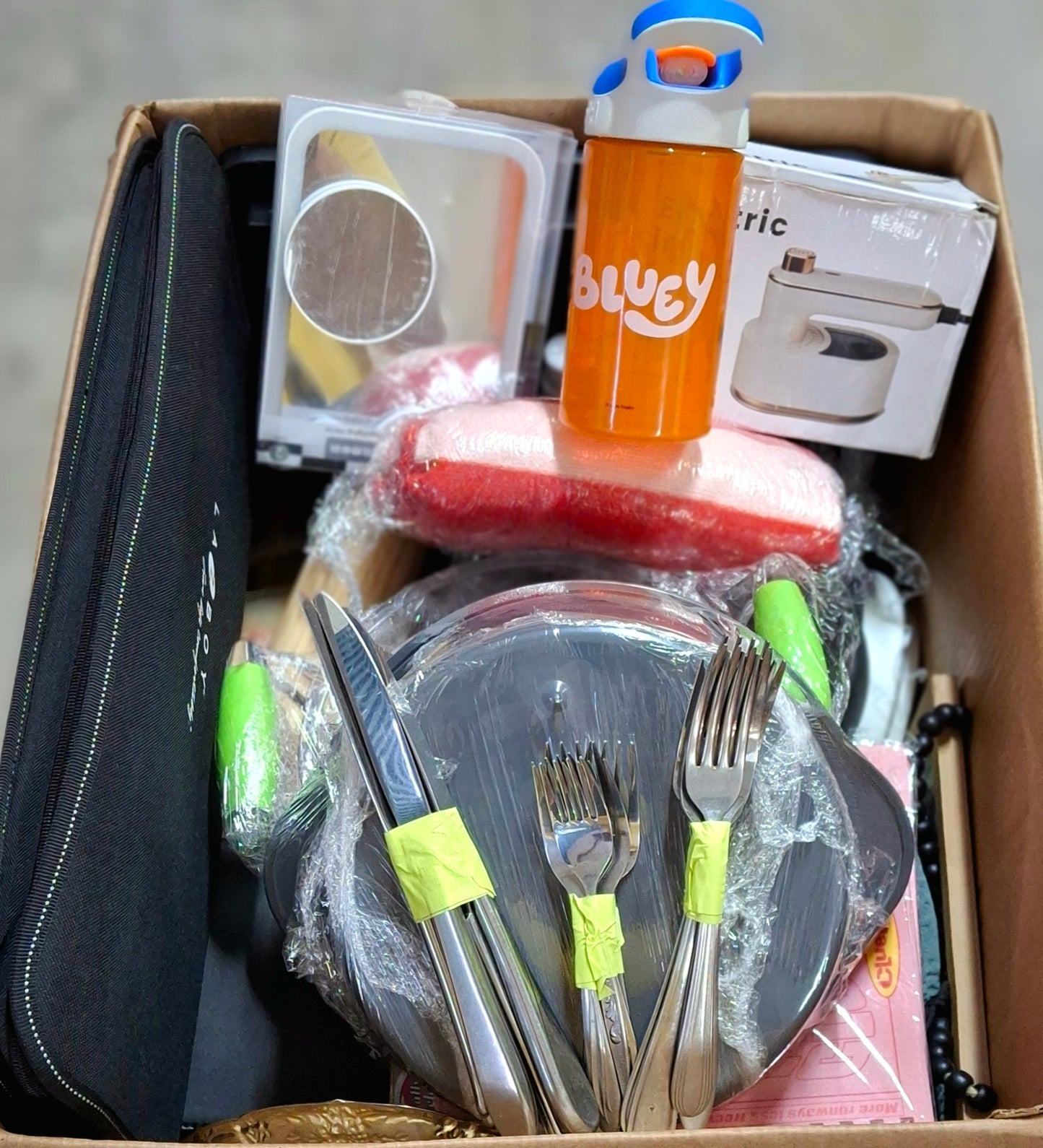 Caja # 43 miscelaneo clasificado americano usado