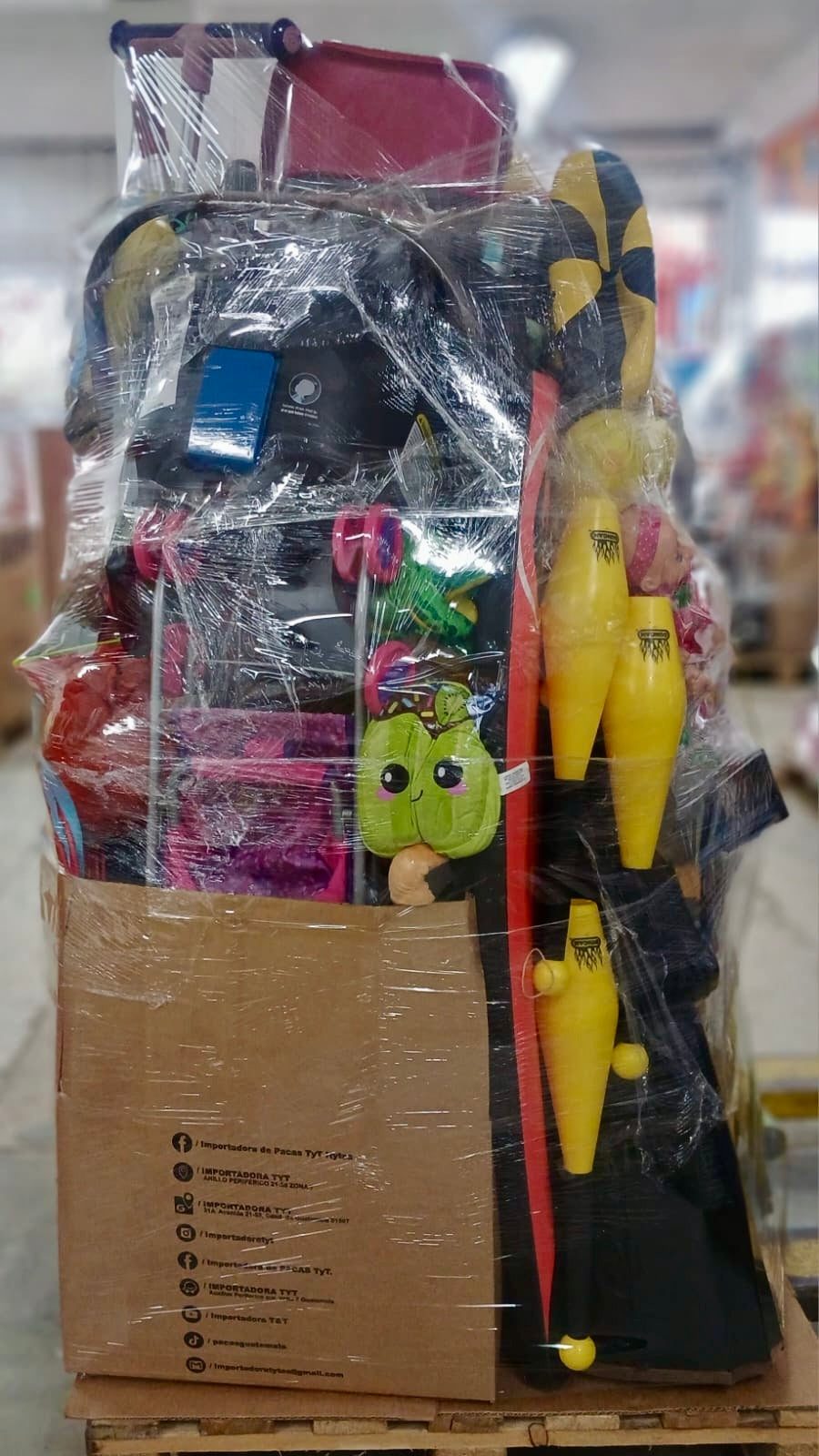 Tarima #11 juguete crudo americano usado