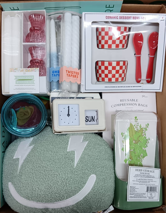 Caja #28 miscelaneo de retorno americano