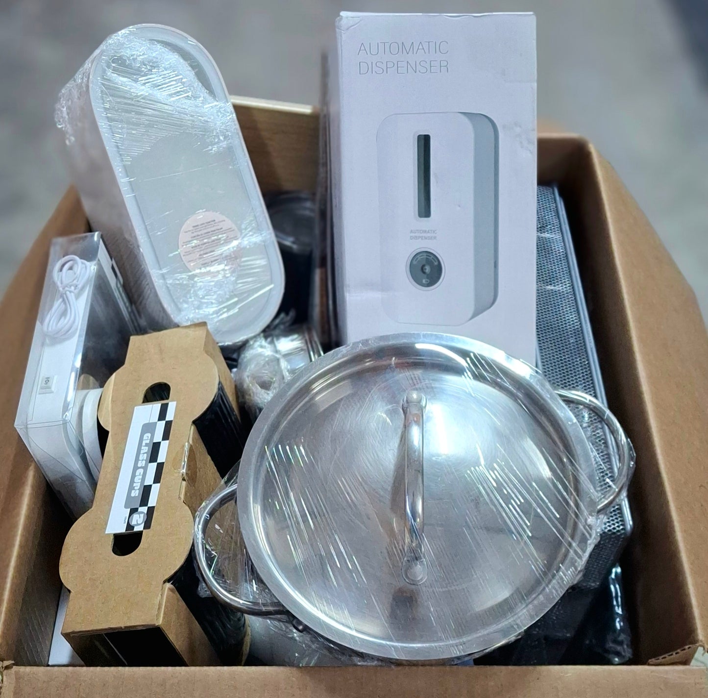 Caja #23 miscelaneo  clasificado  americano usado