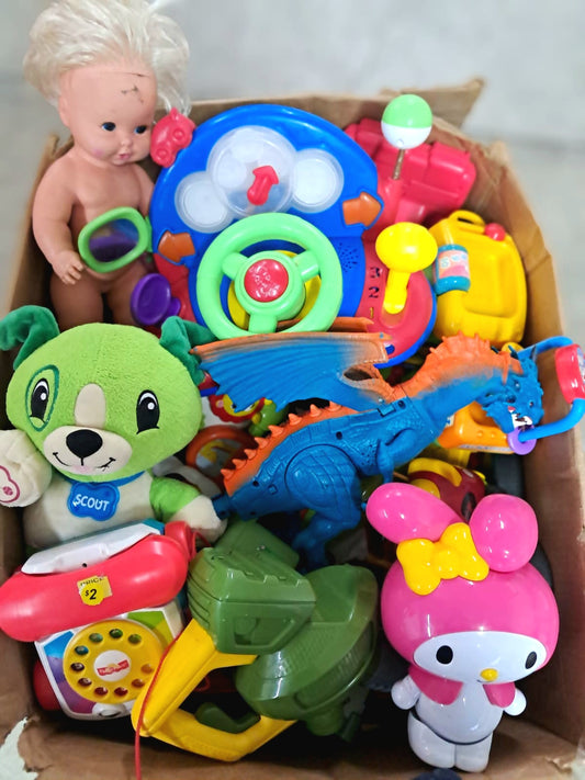 Caja # 334 juguete crudo americano usado