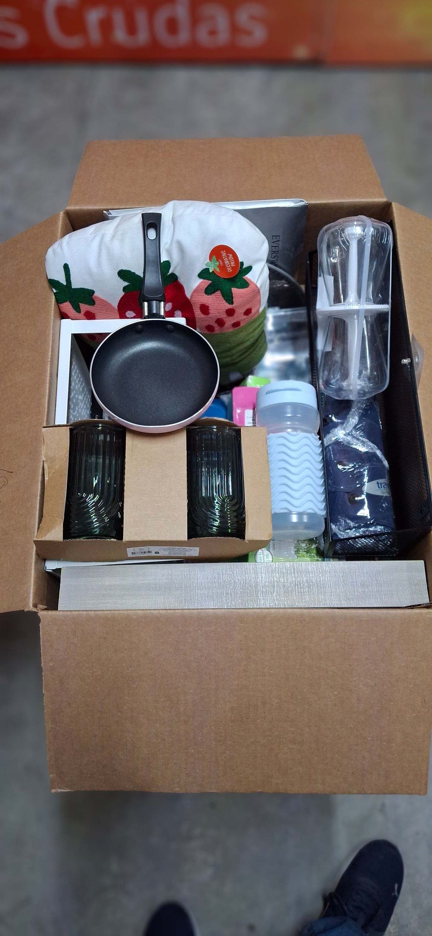 Caja #181 miscelaneo clasificado   americano usado