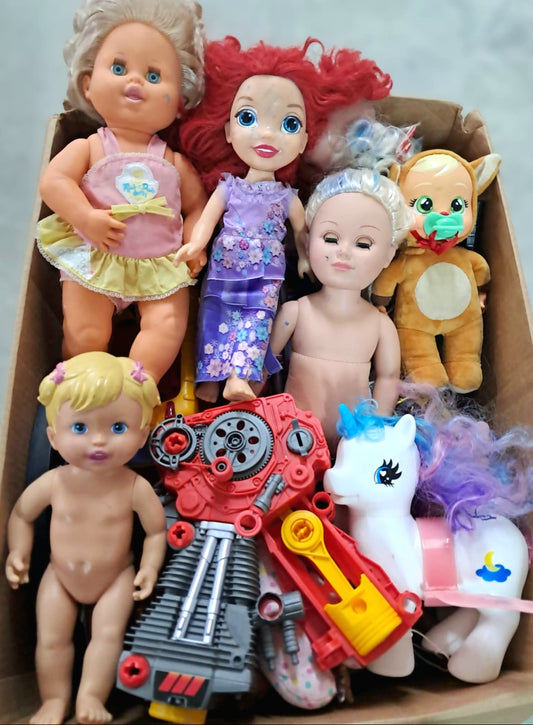 Caja #193 juguete  crudo americano usado