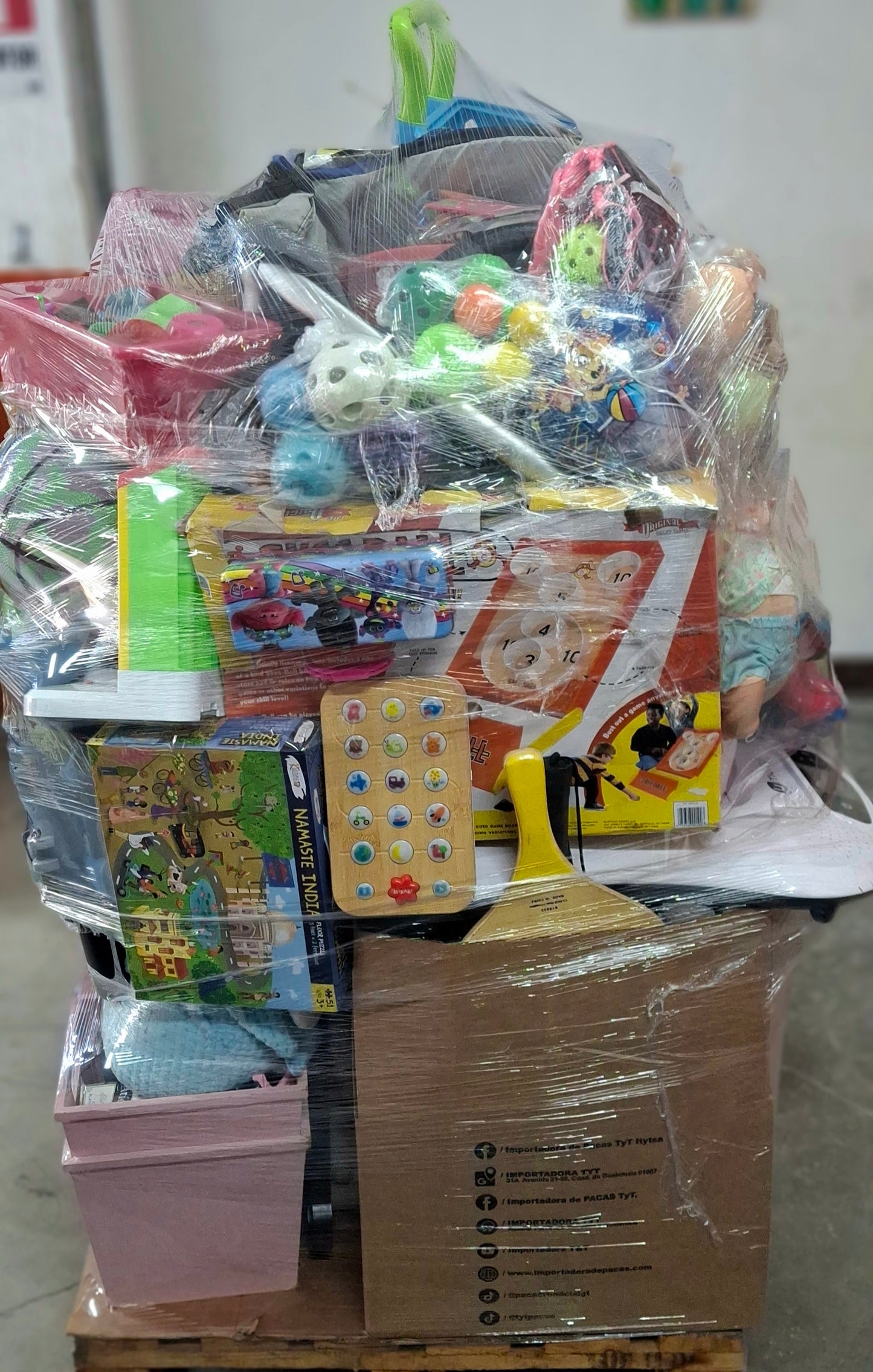 Tarima #6  juguete crudo americano usado