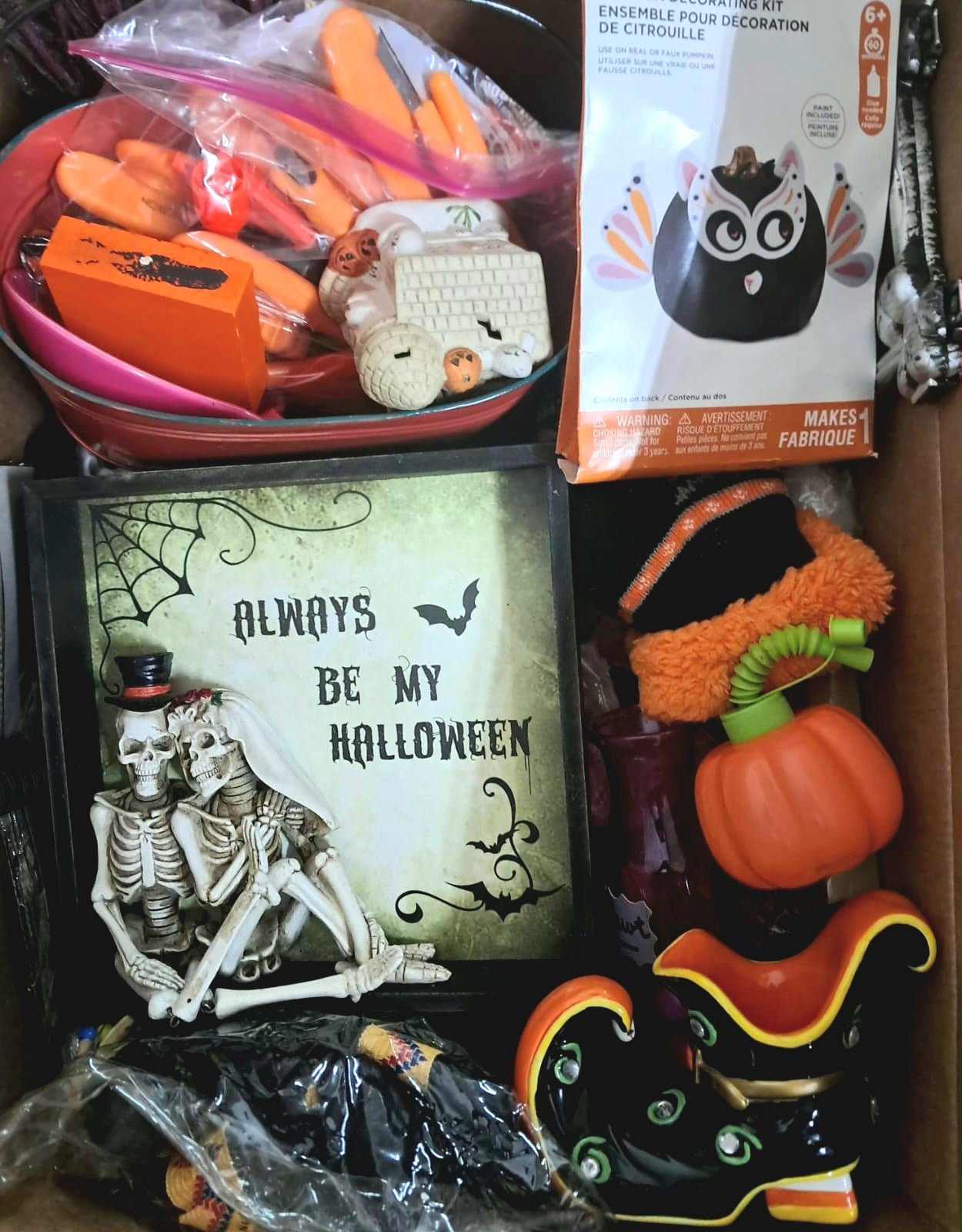 Caja # 36 halloween clasificado americano usado