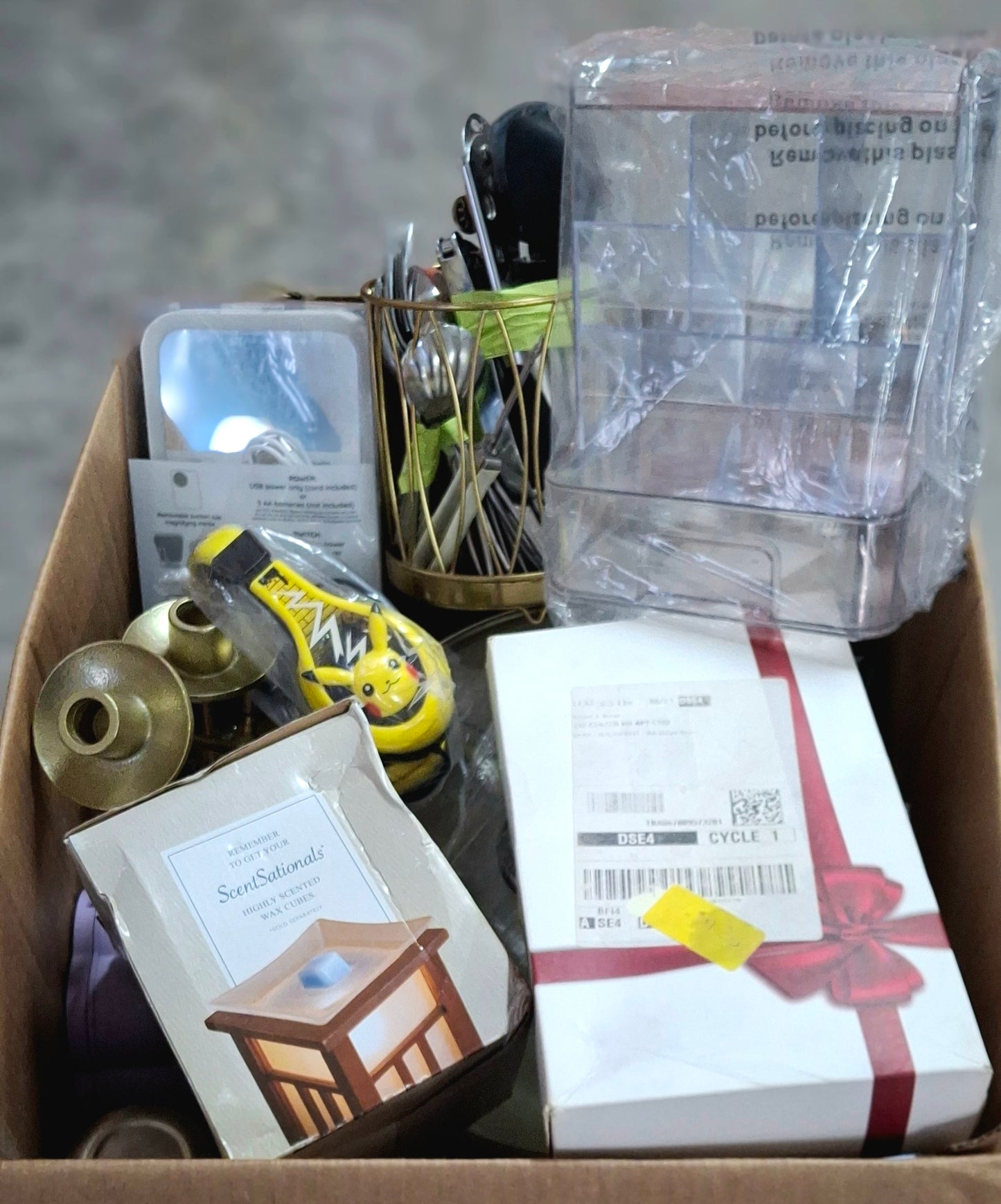 Caja #10 miscelaneo  clasificado  americano usado