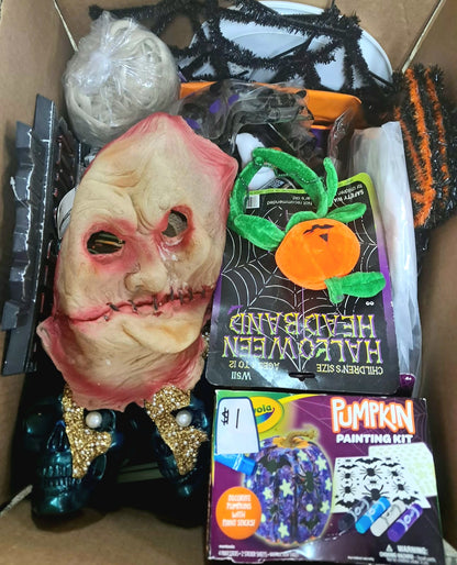 Caja #46  halloween  clasificado americano usado