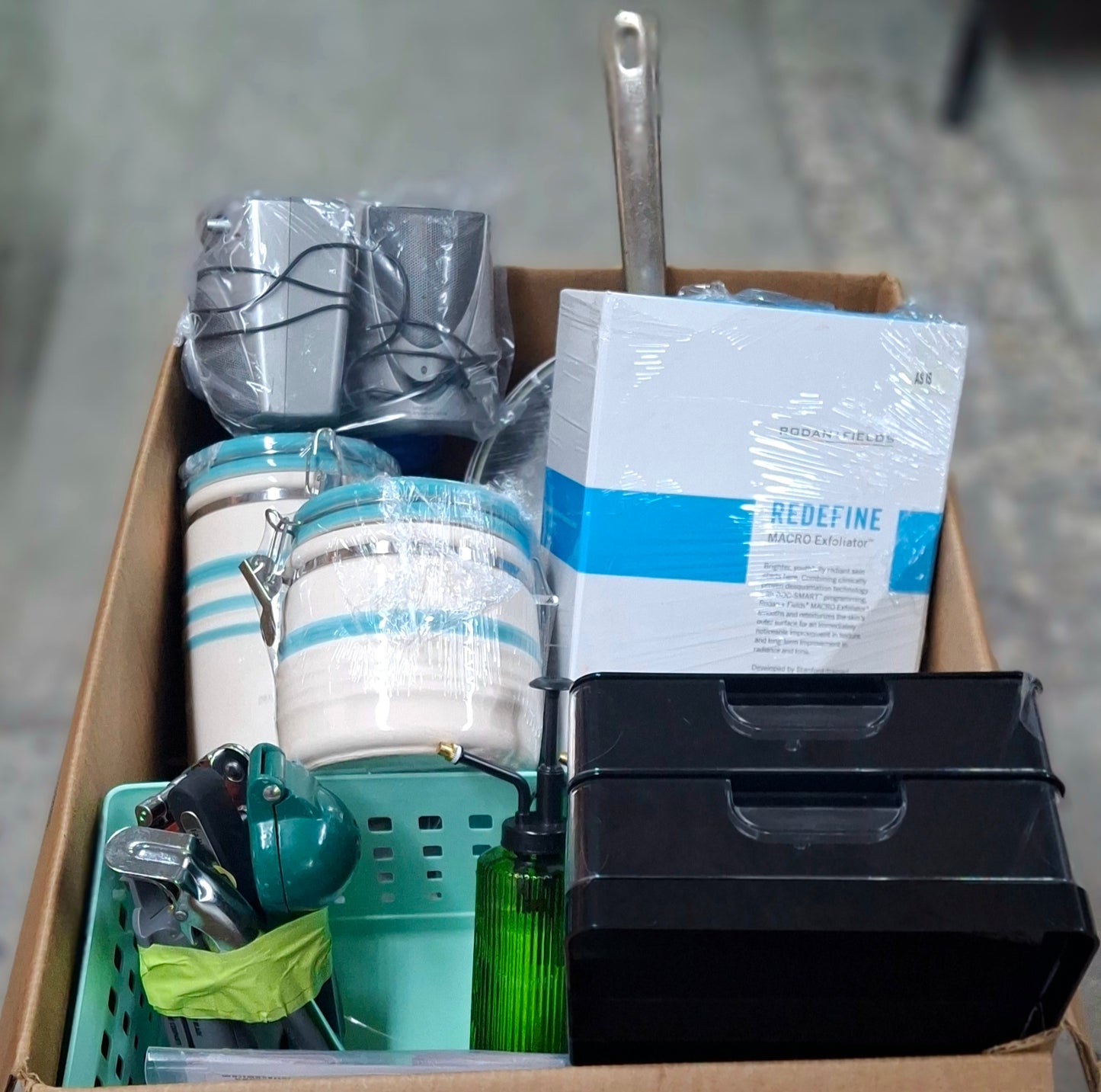 Caja # 18 miscelaneo  clasificado  americano  usado