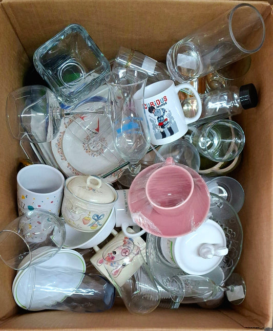 Caja #85  cristalería clasificada americana usada