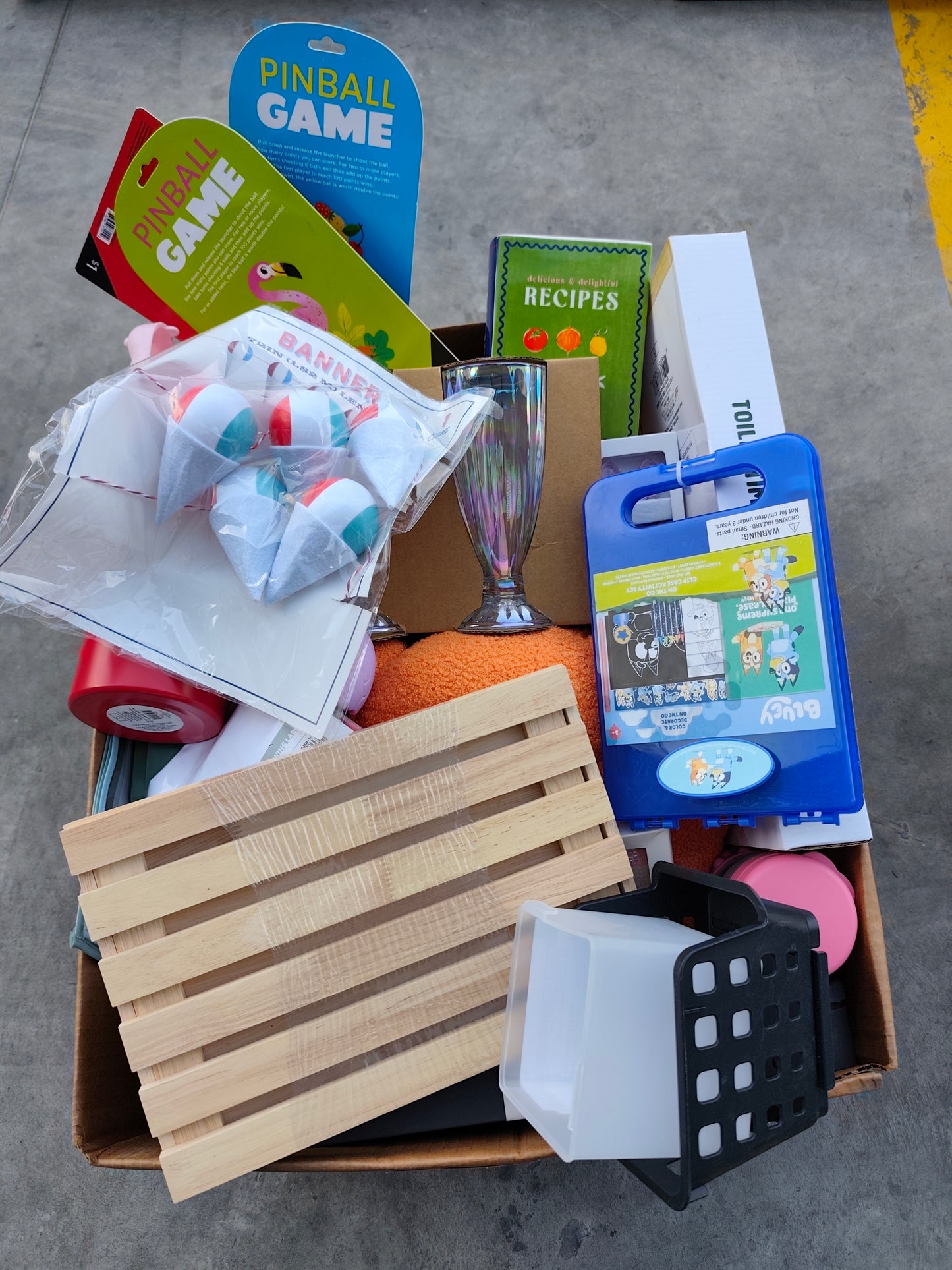 Caja #144 miscelánea clasificado retorno nuevo