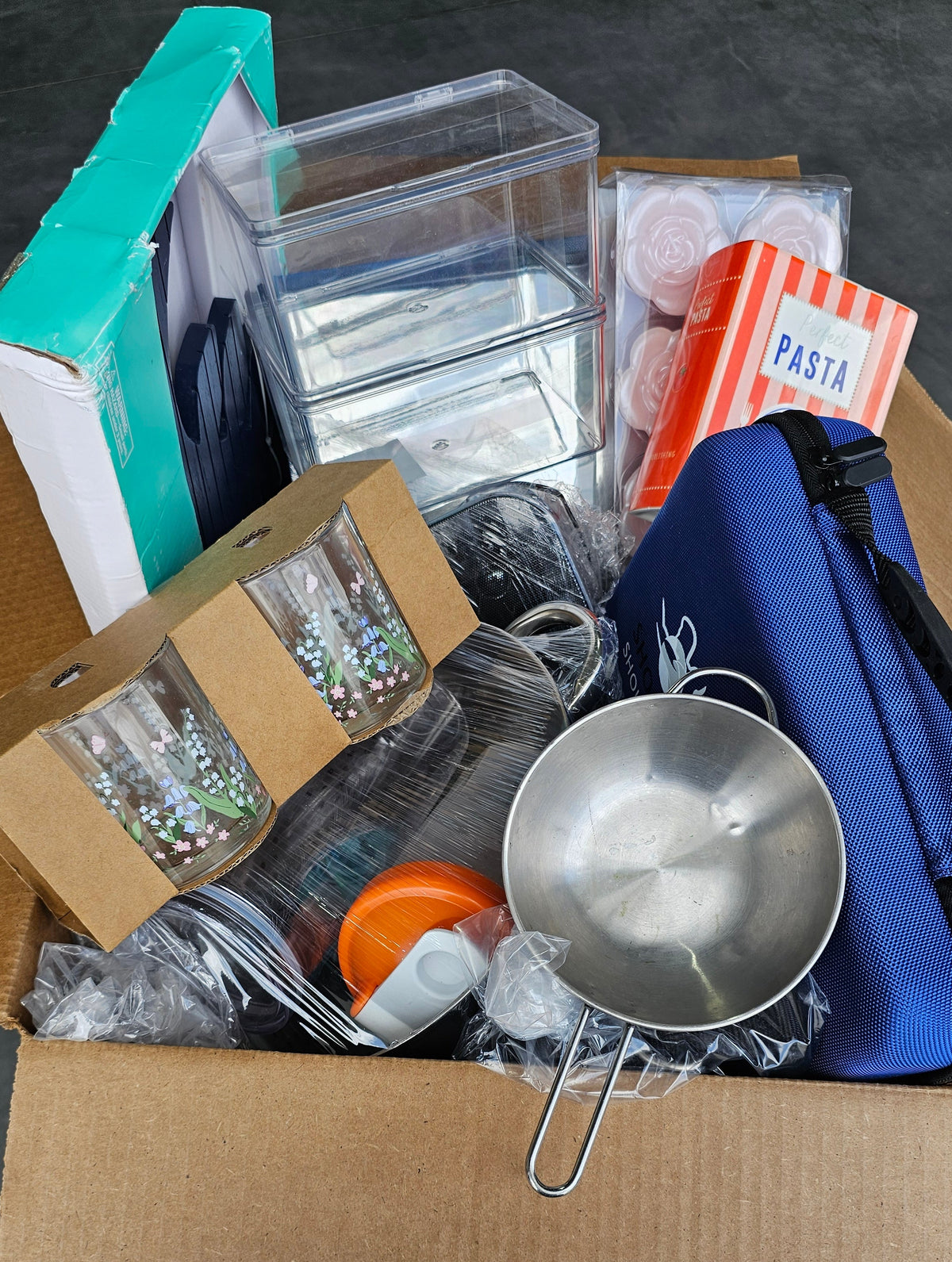 Caja #100 Miscelanea Clasificada usado Americano