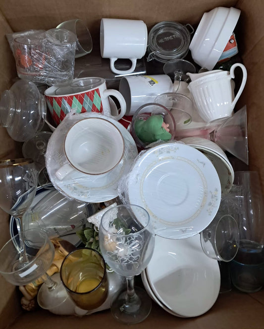 Caja #72 cristaleria clásificado usado americano