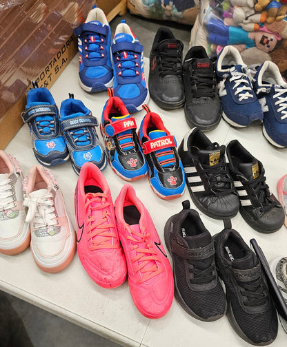 Caja #1 tenis tipo A para niños mixto usado americano