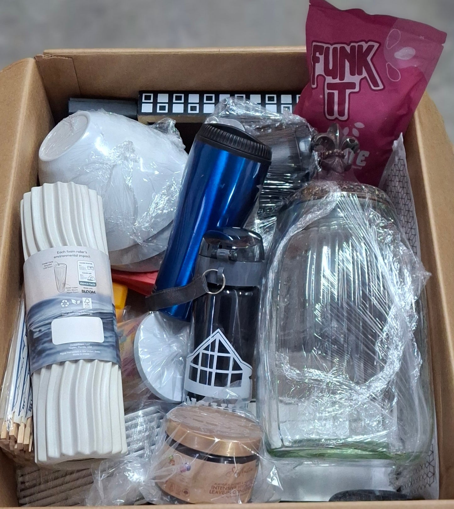 Caja # 115 misceláneo clasificado  americano  usado