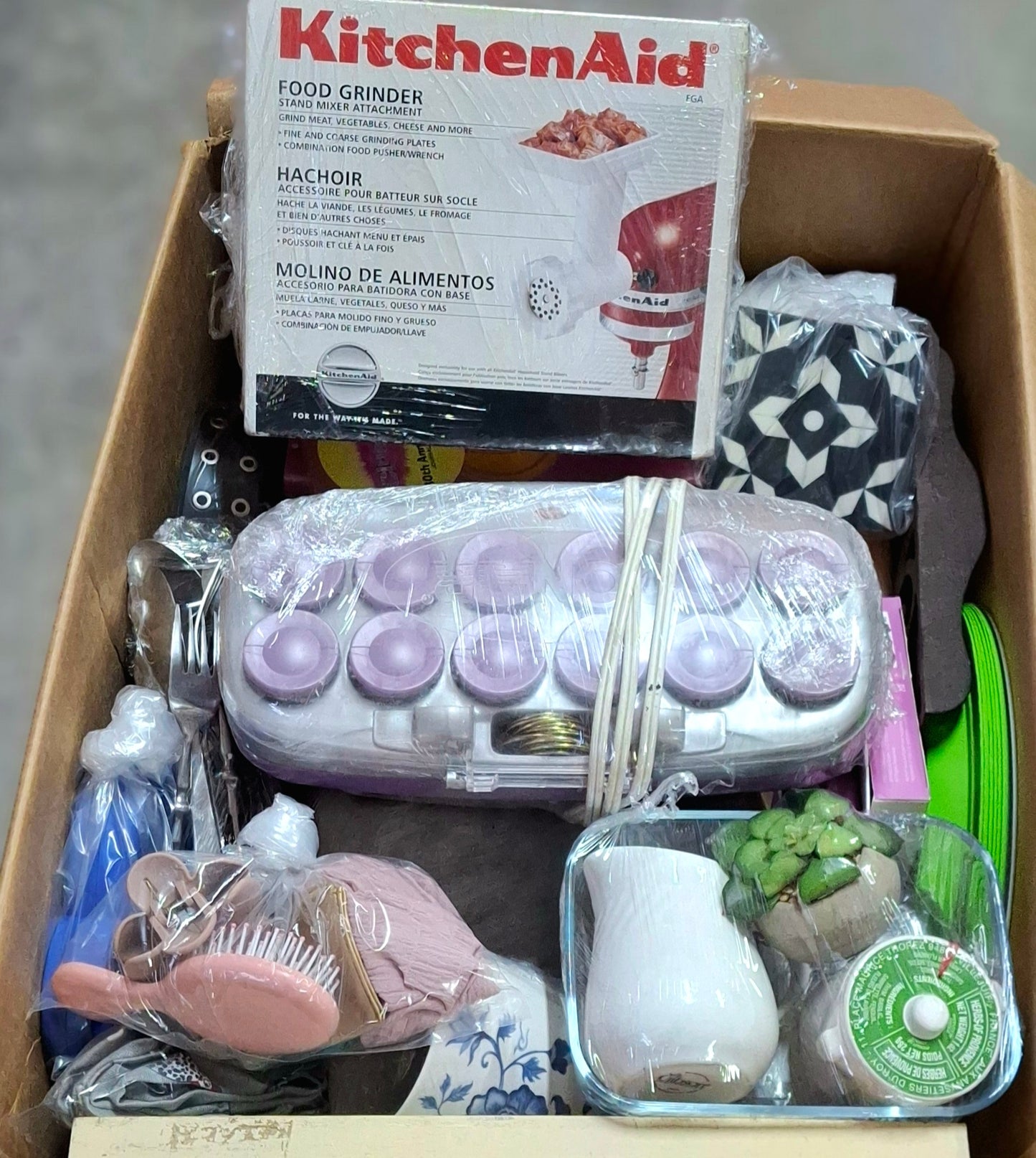 Caja #140 miscelaneo clasificado  americano usado
