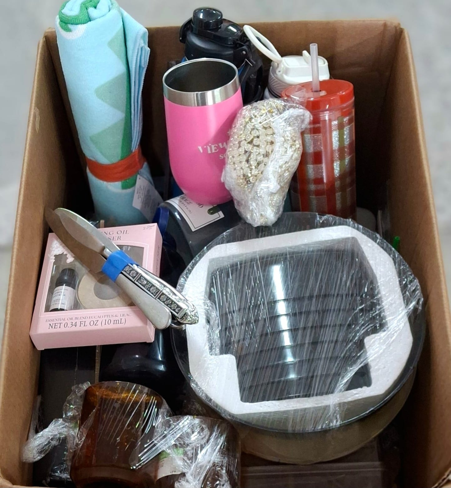 Caja # 183 miscelaneo clasificado  americano  usado